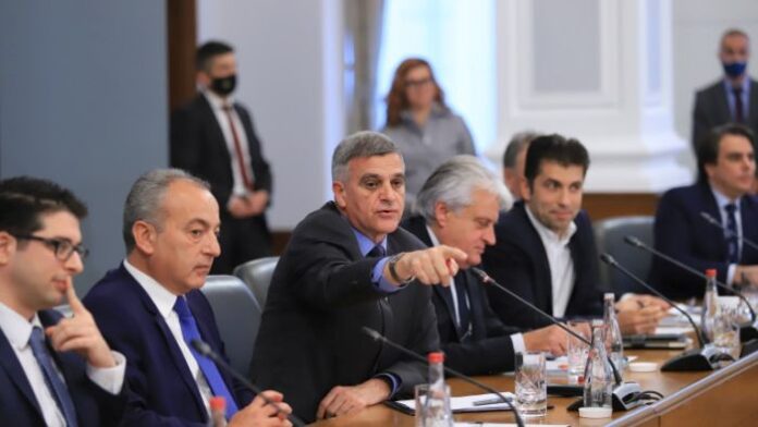 След хаоса служебният кабинет установил и системен безпорядък