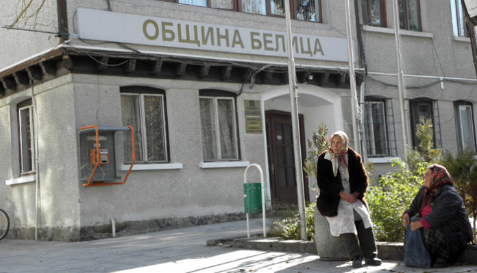 Случаят с опита за прегазване на общинарка в Белица докладван на прокуратурата