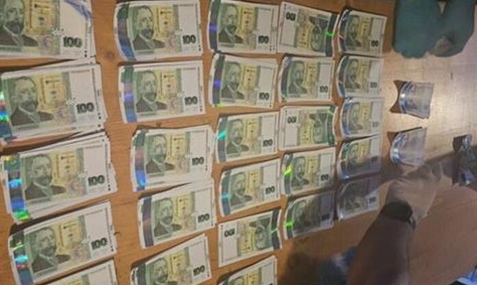 Служители на ГДБОП откриха база за производство на фалшиви пари в провадийско село