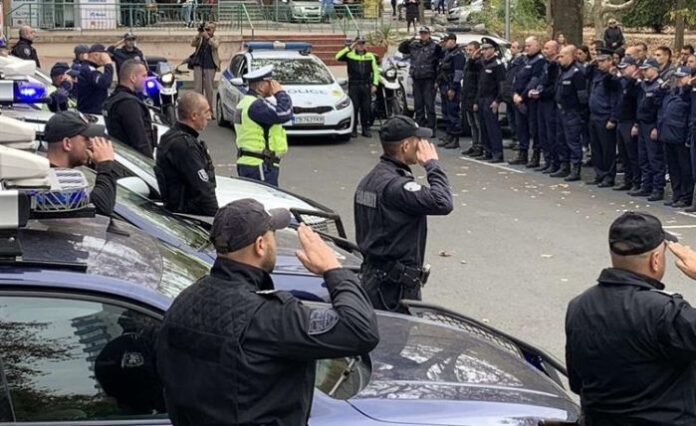 Служители на МВР от цялата страна отдадоха почит към загиналия Петър Бъчваров