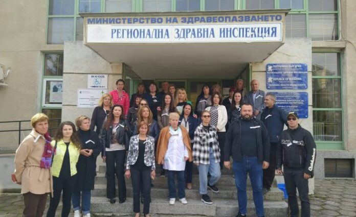Служителите от РЗИ – Кюстендил