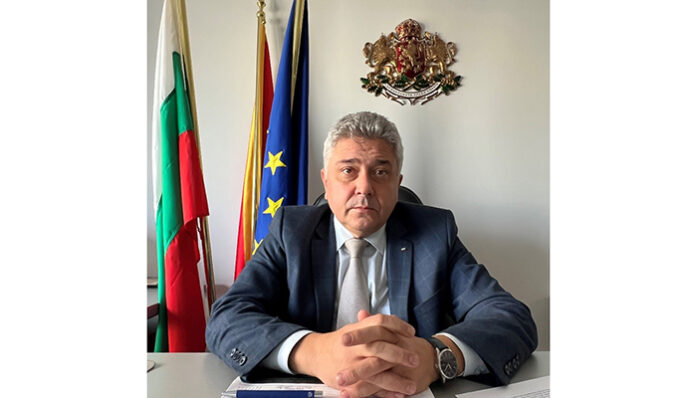 Смяна в последния момент: Посланик в Черна гора става МВнР министър