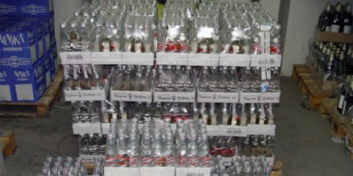 Спипаха 181 л контрабанден алкохол за посрещане на празниците