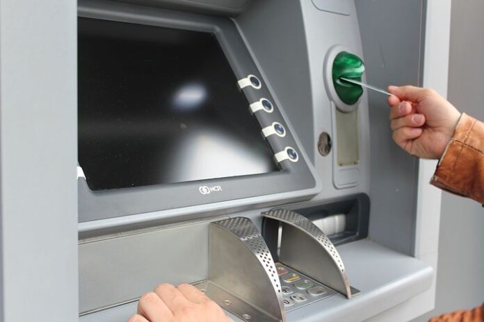 Спипаха крадци