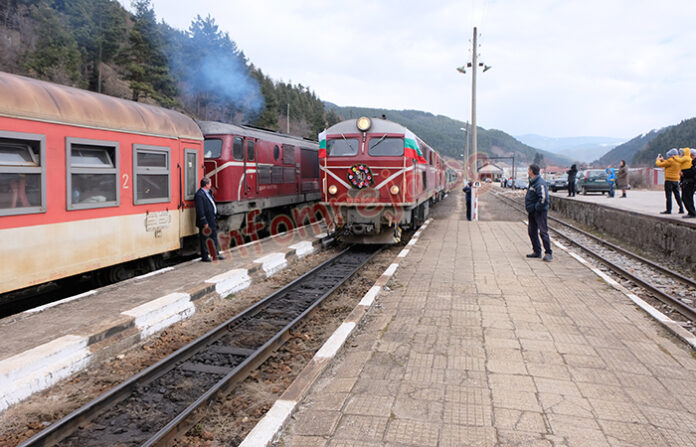 Спират тесноленейката заради ремонт