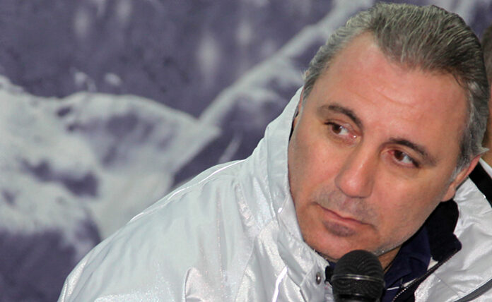 Спонсорът на Пирин Иван Чапов оставен на тъмно за срещата при кмета