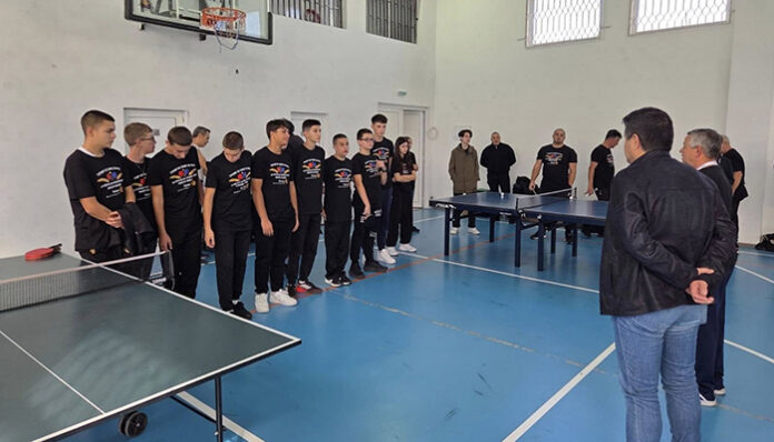 Спортът обеднени младежи в Банско