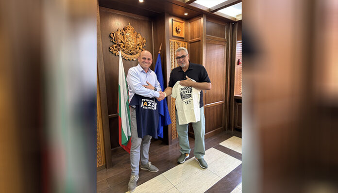 Среща между Банско и Будва с джаз мелодия