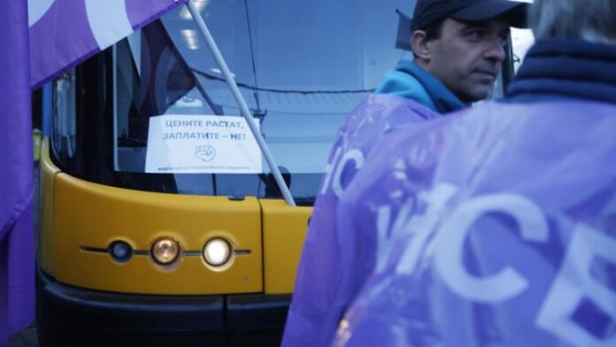 Стачката на градския транспорт