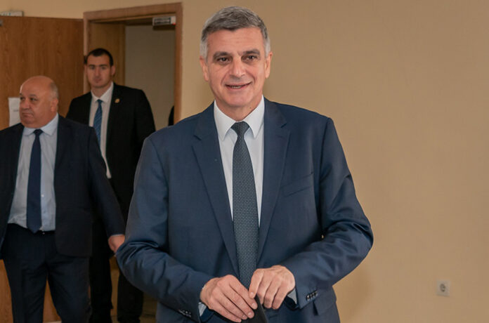 Стефан Янев: Почти всички партии се опитаха да купуват гласове