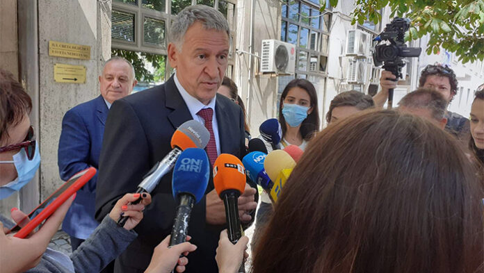 Стойчо Кацаров: Няма затягане на мерките