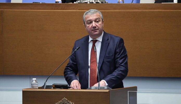 Стойнев оглави парламентарната група на БСП