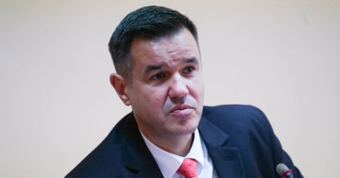 Стоянов: Цените на горивата няма да се понижат