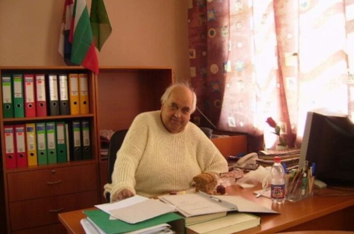 Стотици се сбогуваха с дългогодишния кмет на Таваличево Бойко Перянски - човек