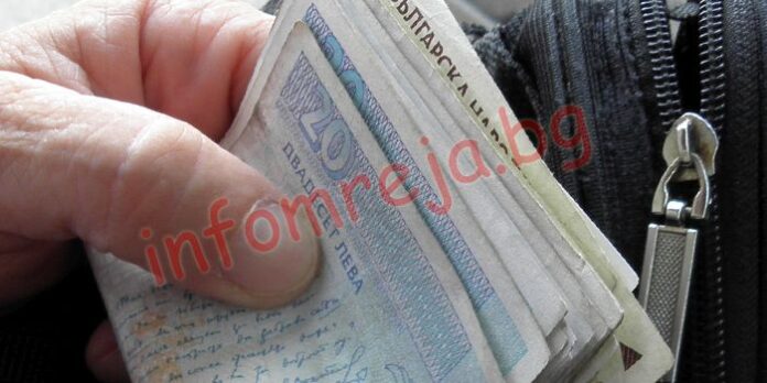 Строителен работник задигна близо 6 000 лева от апартамент в Г. Оряховица
