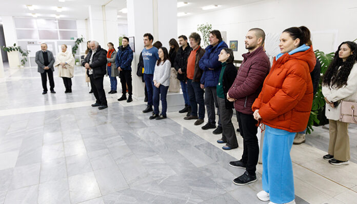 Студент представи изложба „Изкуството е пътят“ в ЮЗУ