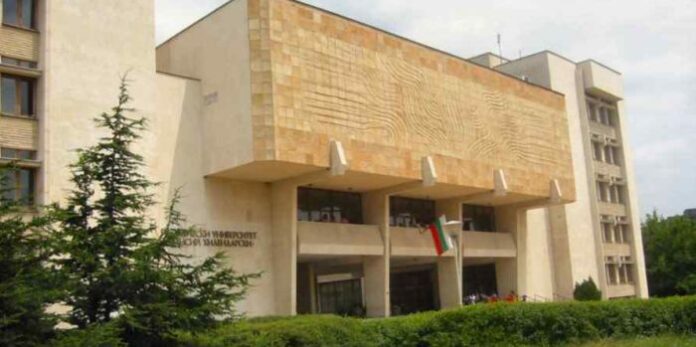 Студенти окупират Пловдивския университет