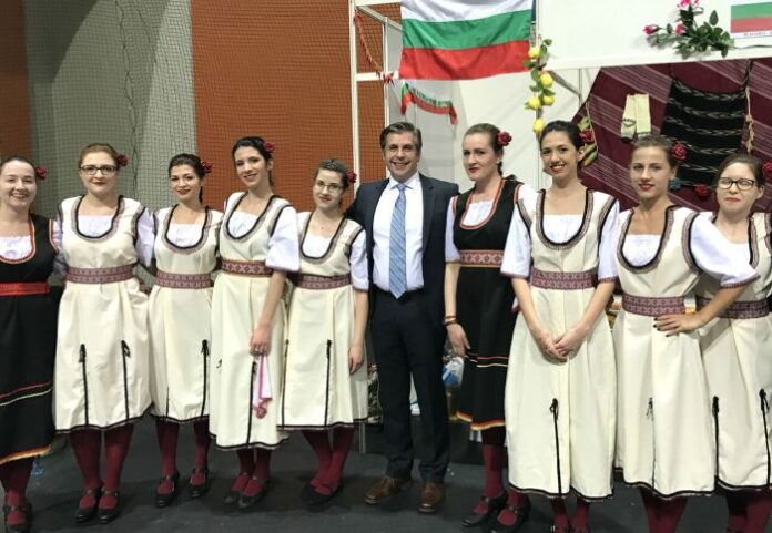 Студенти