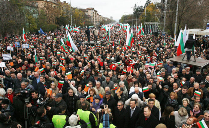Световните агенции за двата митинга: България е в тежка политическа криза