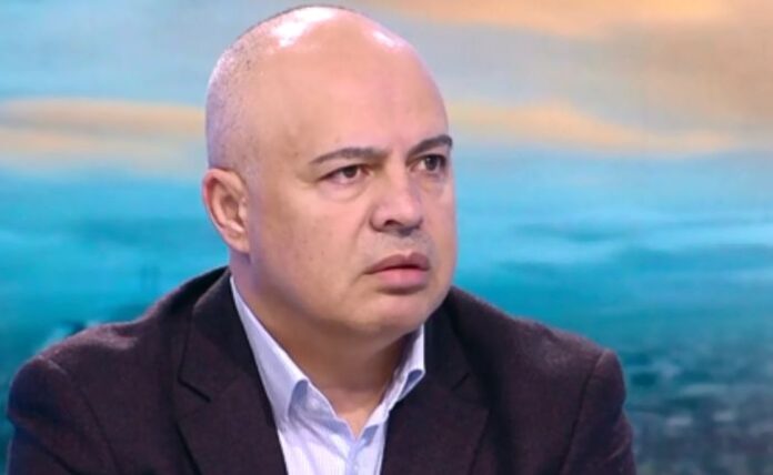 Свиленски: Призоваваме Владимиров и Витанов да подадат оставки като кмет и евродепутат