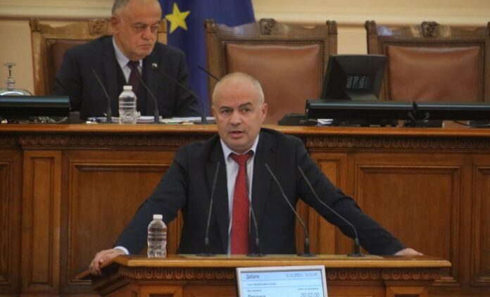 Свиленски: Само за последните 3 месеца „Български пощи“ трупа 16 милиона загуба