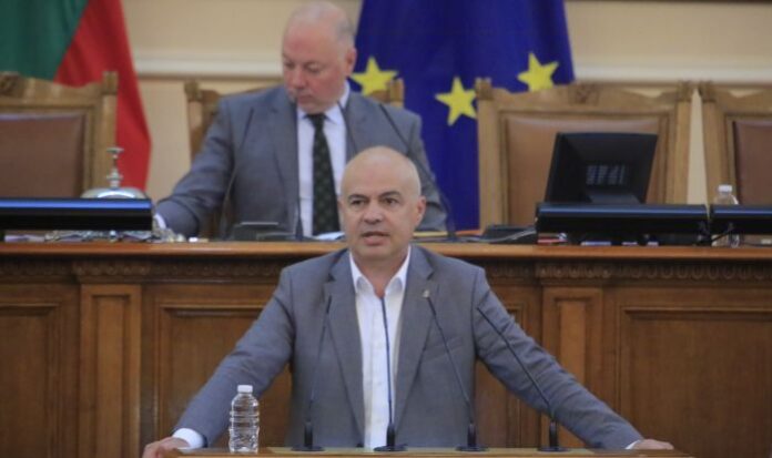 Свиленски: Спрете да използвате жертвите по пътищата за извличане на политически дивиденти