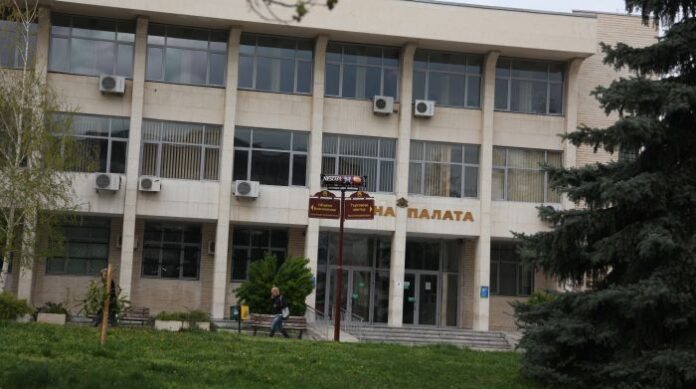 Съд поправи грешка за 8000 лв. за умрял от задавяне работник