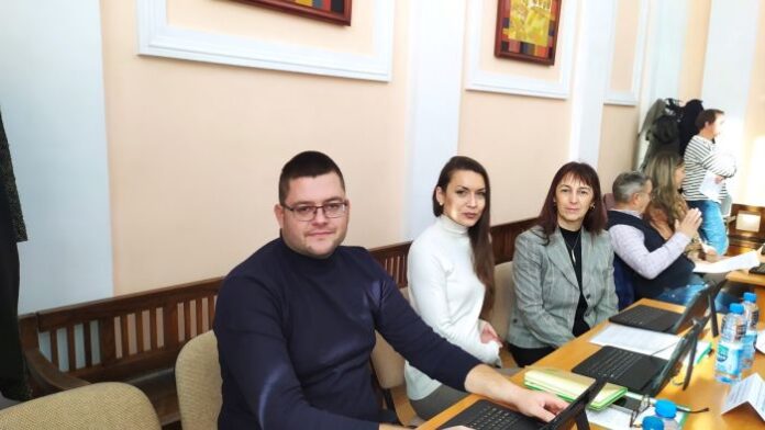 Съветничката Цветомира Маринова със сигнал: Огромни кучета без намордници нападат деца