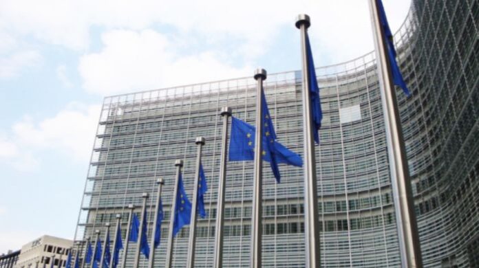 Съветът на ЕС удължи мярката за временна закрила на украинските бежанци