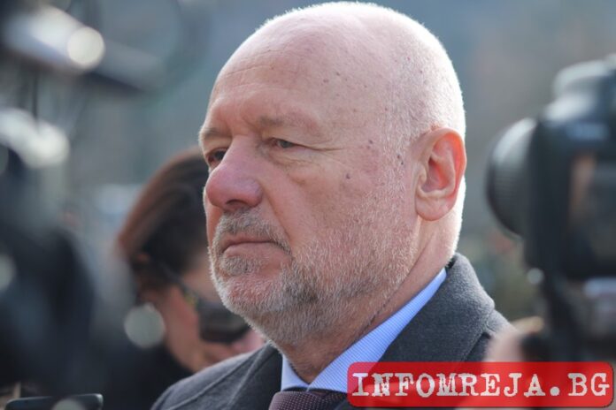 Тагарев: Пилотите ни са поели необоснован риск