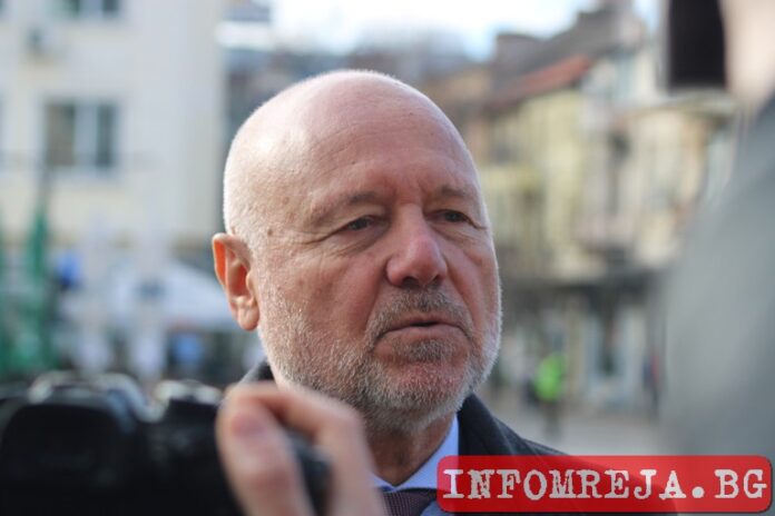 Тагарев: Работим за допълнително оказване на помощ за Украйна