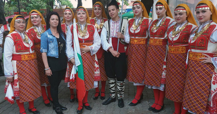 Танцова школа „Еуфория“ се завърна в Банско с множество награди от фестивал