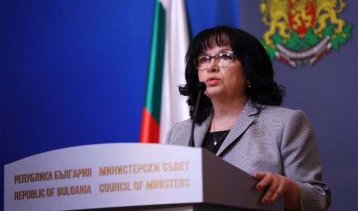 Теменужка Петкова: Дефицитът за първото тримесечие е 3