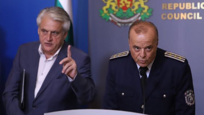 Тенчо Тенев се закани да съди Демерджиев