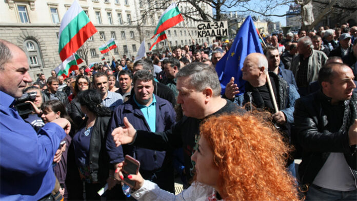 Тютюнопроизводители и животновъди пак на протест