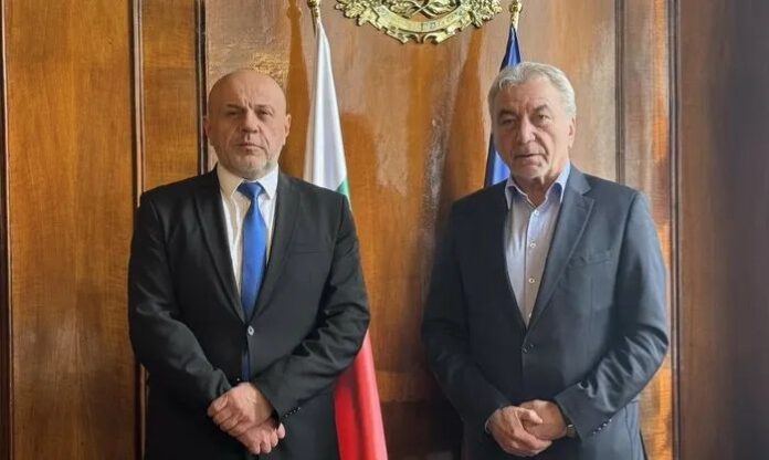 Томислав Дончев прие поста на министър на иновациите и растежа от Росен Карадимов