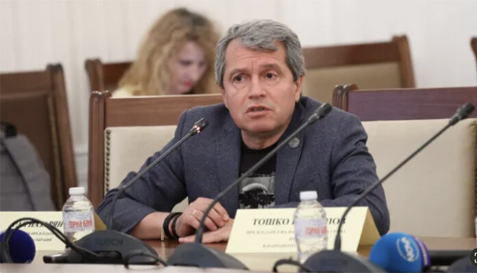 Тошко Йорданов прати младите лекари да работят на село