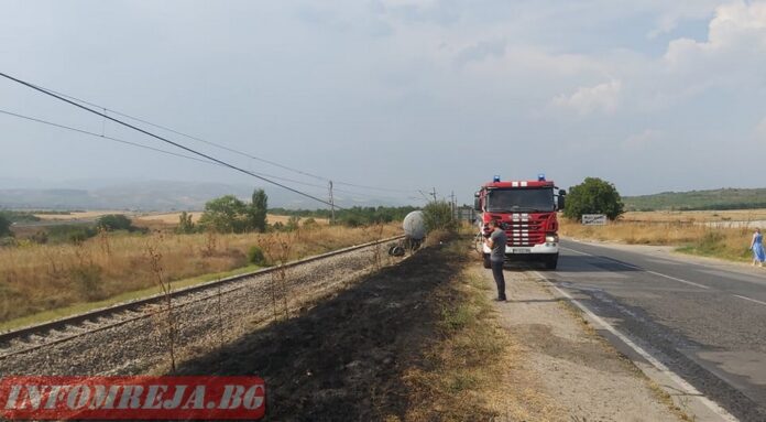 Товарен влак се удари в стълб край Мурсалево
