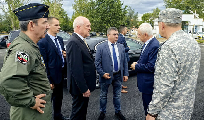 Траур във Въоръжените сили