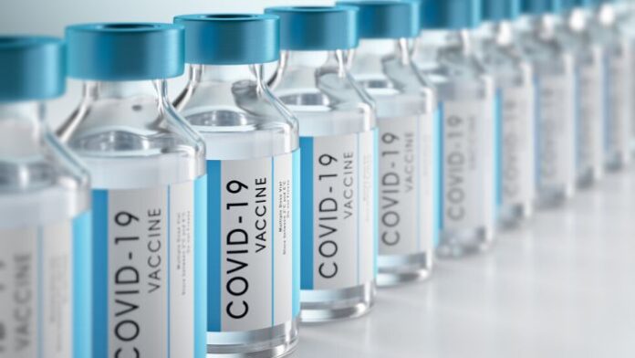 Третата доза на ваксината на Pfizer е с 95
