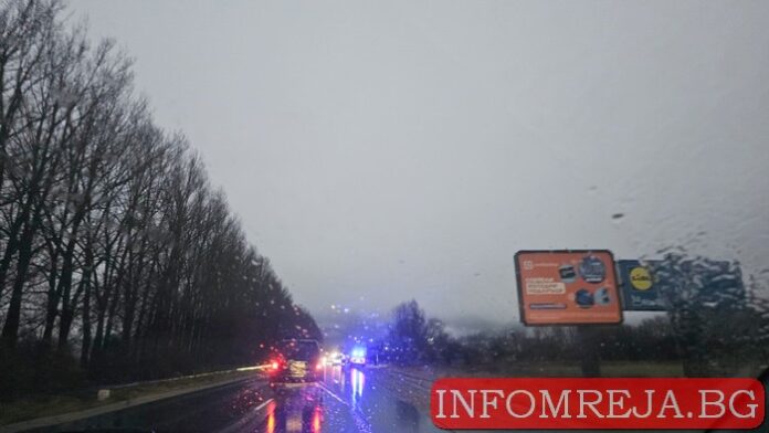 Три коли се удариха на входа на Банско