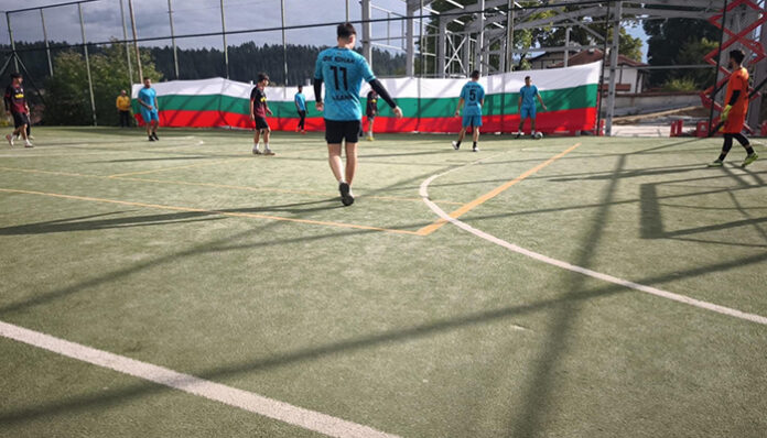 Тридневен футболен турнир в село Баня