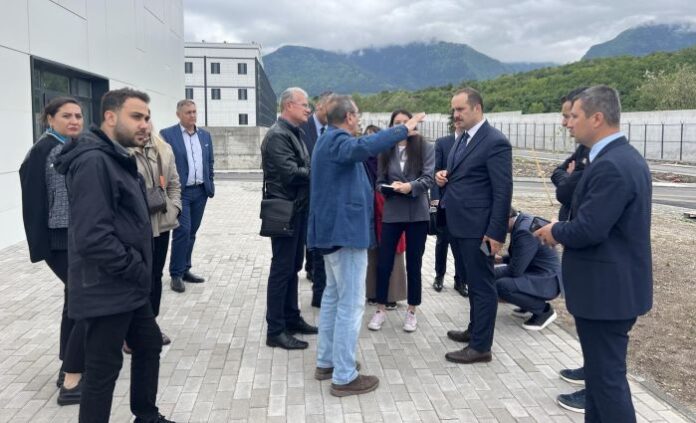 Турска делегация посети новоизграждащия се затвор в Самораново