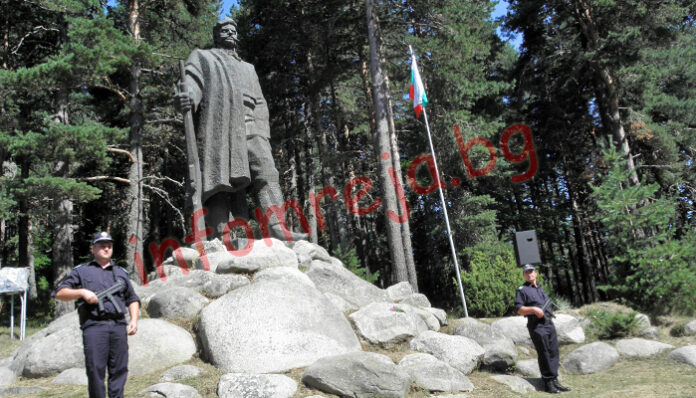 Тържествена заря за 102 години от освобождението на Гоце Делчев