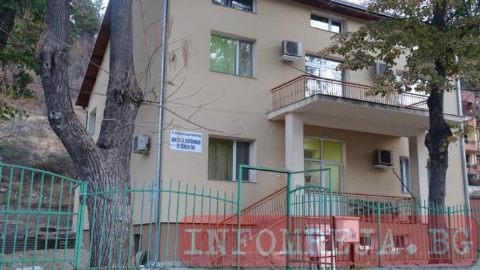 Търсят фирма за ремонта на двата Центъра за настаняване от семеен тип в Благоевград