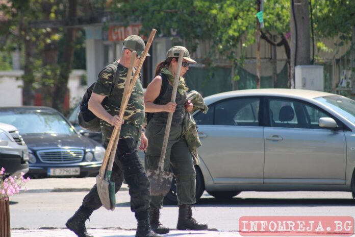Търсят се спешно доброволци за пожара в Малешево