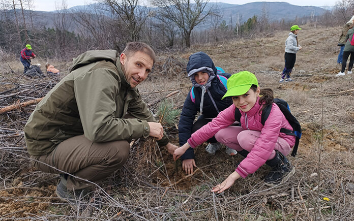 Ученици и експерти от РДГ-Кюстендил