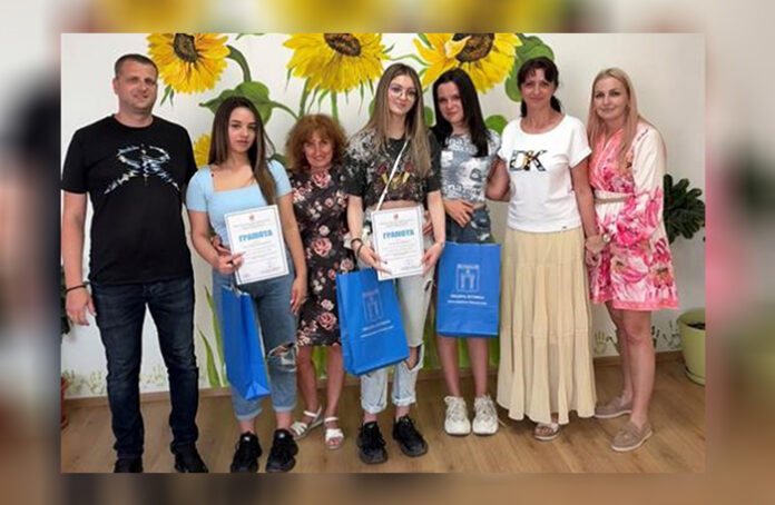 Ученици от Ихтиман намериха голяма сума пари и я предадоха в полицията