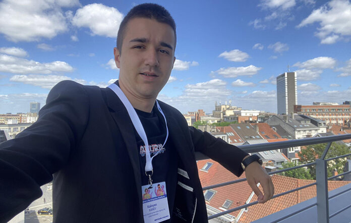 Ученик от ЕГ - Кюстендил ще вземе участие в национална олимпиада по философия