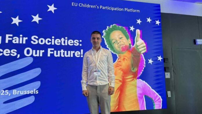 Ученик от Кюстендил представя България на Генералното събрание на Платформата за детско участие към ЕК